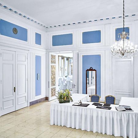 Hotel Atlantic Hamburg, Autograph Collection Exterior foto The Blue Hall
